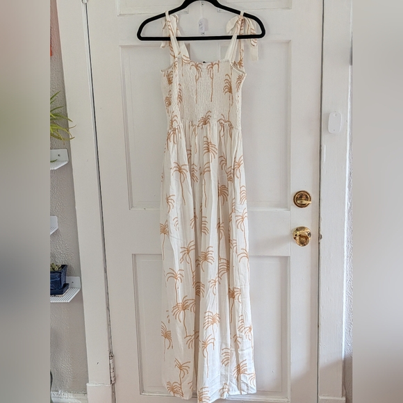 Petal & Pup Ginelle Jumpsuit White Palm Print Smocked Wide Leg Pockets Size L - Picture 6 of 6